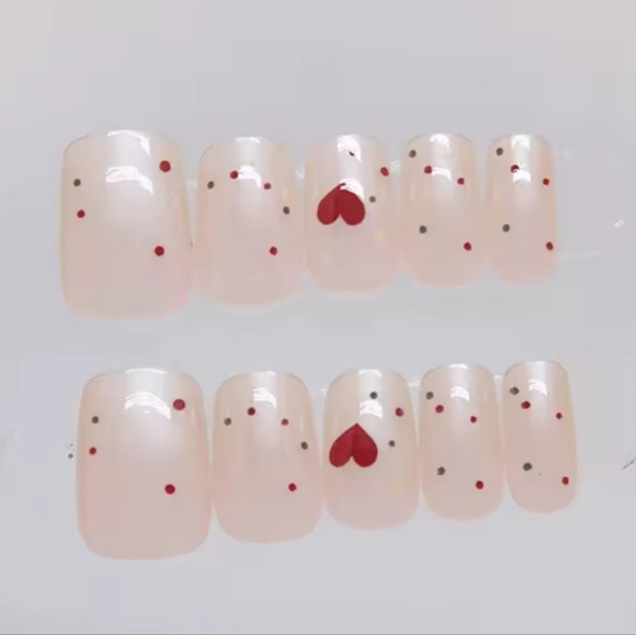 🐢2/$15 Polka Dots and Heart Press On Nails - Picture 1 of 9